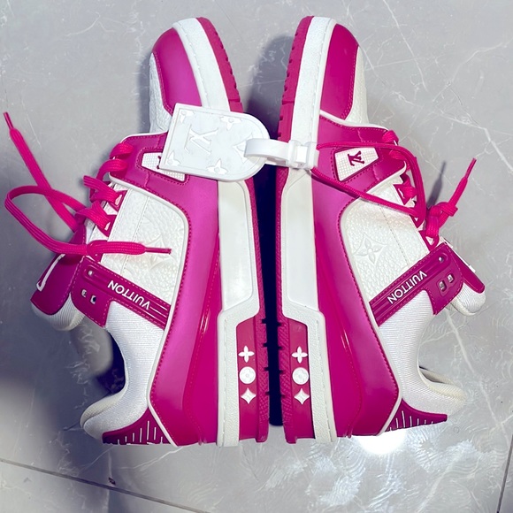 Pink Louis Vuitton sneakers - Picture 1 of 8